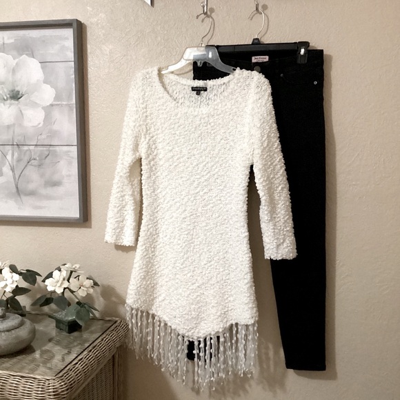 Chaudry Tunic Top Plush White Boucle Knotted Fringe Hem 3/4 Sleeve Size Small - Picture 6 of 16